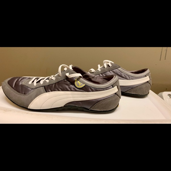 Pumas- Satin & suede grey women’s sneaker size 9 - Picture 2 of 5